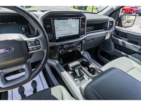 New 2025 Ford F150 Lightning XLT AWD/4WD image 15