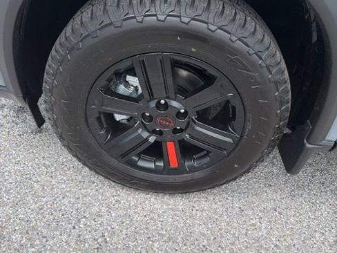 New 2026 Nissan Rogue SV AWD/4WD image 10