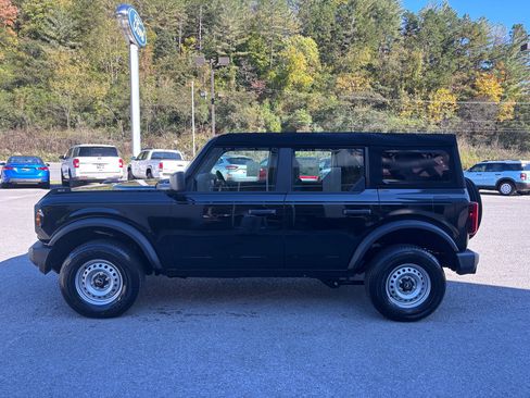 New 2025 Ford Bronco Base 4-Door 4X4 image 2