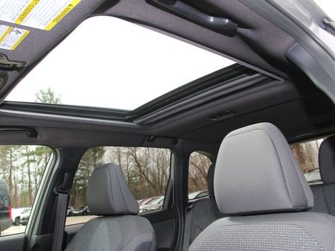 Certified 2025 Subaru Forester Premium AWD/4WD image 18