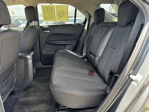 Used 2017 Chevrolet Equinox LS FWD image 27