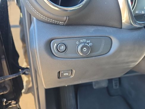 Used 2023 Chevrolet Blazer LT image 14