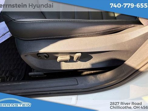 Used 2024 Volkswagen Taos SEL AWD/4WD image 14
