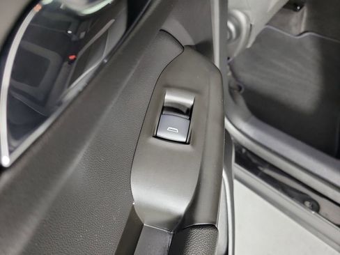 Used 2025 Chevrolet TrailBlazer LT image 13