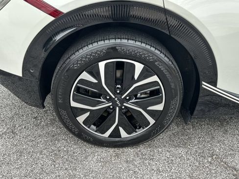 Used 2024 Kia EV6 Wind w/ Wind Technology Package image 20