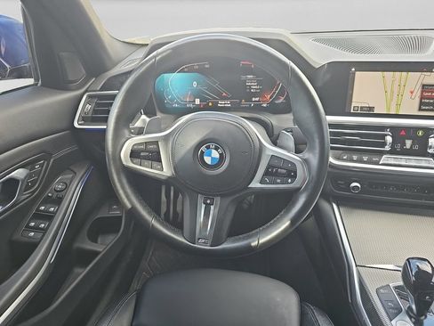 Used 2022 BMW 330i Sedan w/ M Sport Package RWD image 12