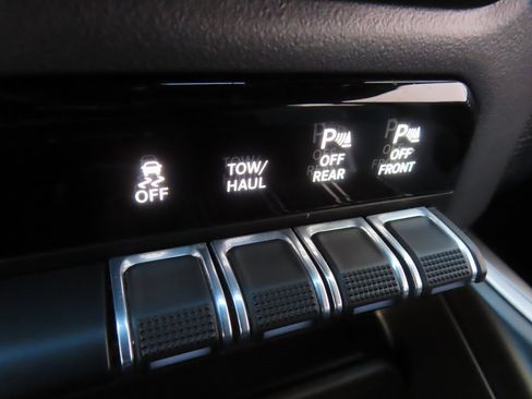 Certified 2023 RAM 1500 Big Horn image 9