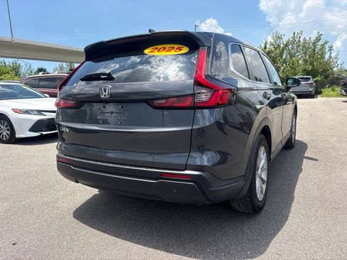 Used 2025 Honda CR-V EX image 3