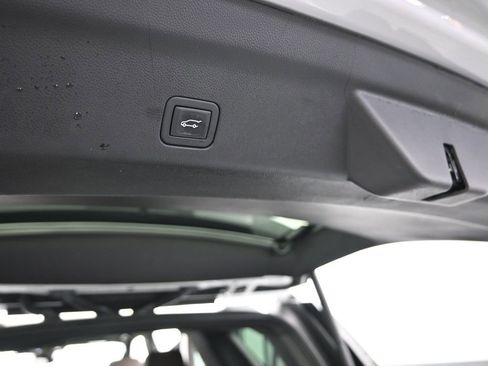 Used 2024 Chevrolet Tahoe High Country image 43