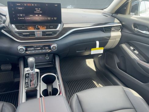New 2025 Nissan Altima 2.5 SR w/ SR Premium Package image 27