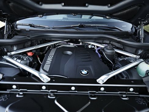 New 2026 BMW X5 xDrive40i w/ Climate Comfort Package image 31