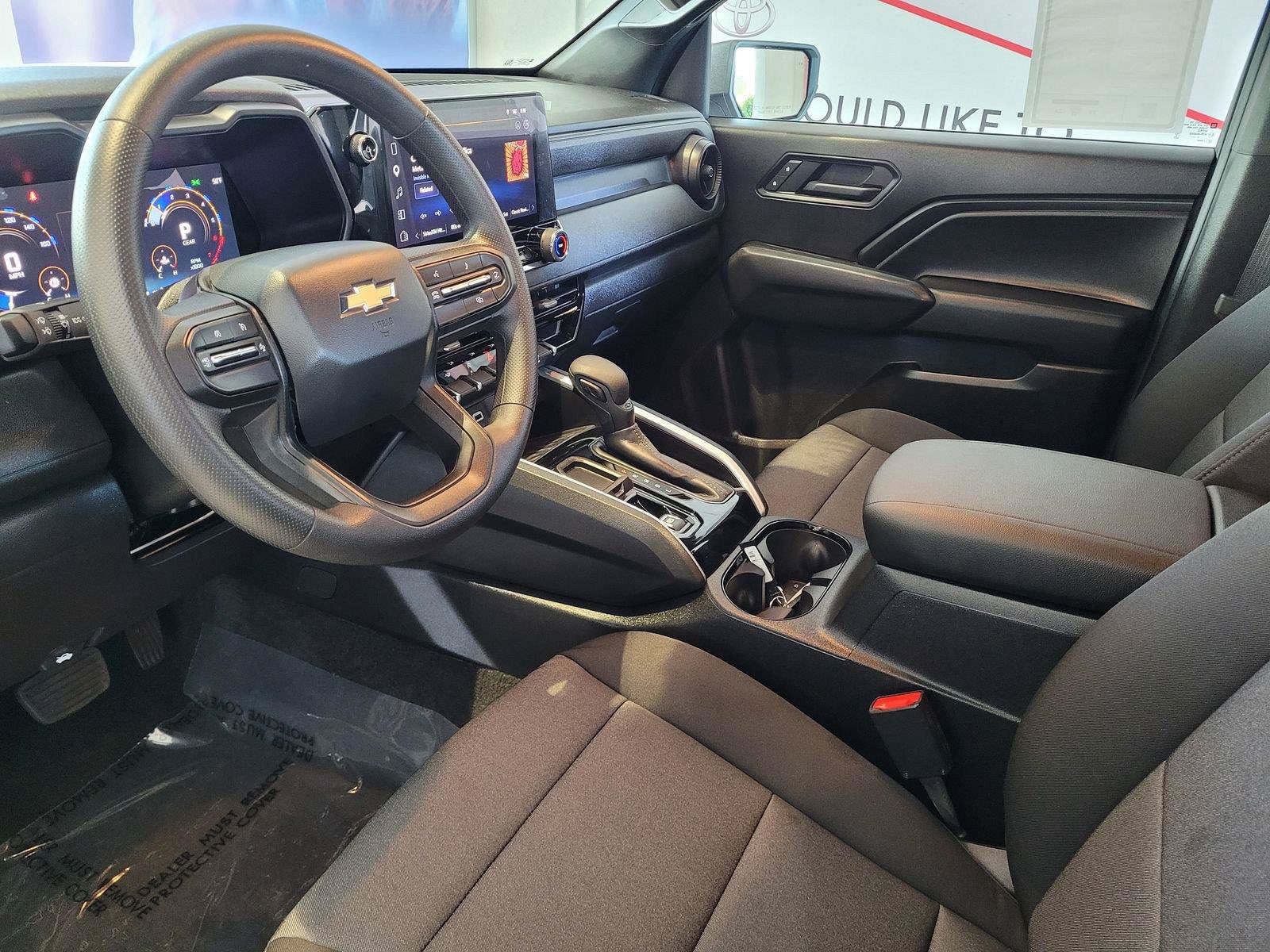 Used 2026 Chevrolet Colorado W/T w/ Advanced Trailering Package RWD image 12