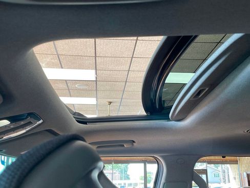 Used 2024 Kia EV9 Land image 22