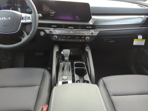 New 2025 Kia Telluride S image 17