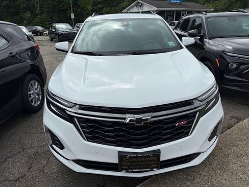 Used 2023 Chevrolet Equinox RS AWD/4WD image 2
