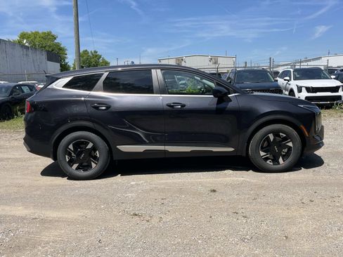 New 2026 Kia Sportage LX FWD image 8