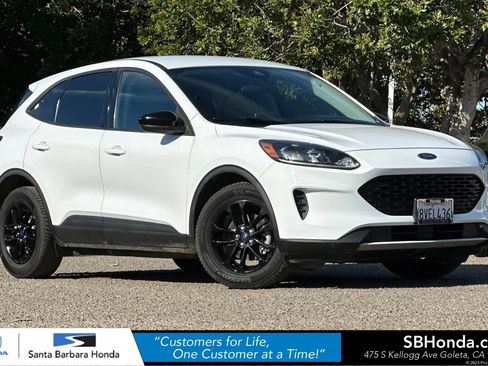 Used 2020 Ford Escape SE Sport image 1
