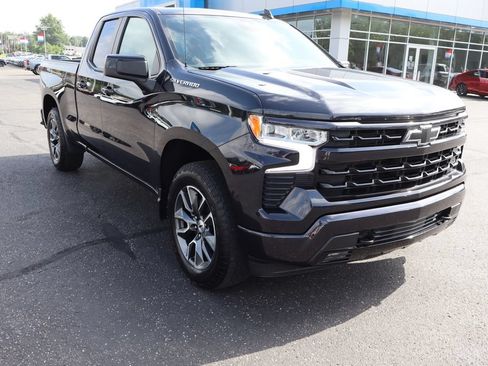 Used 2023 Chevrolet Silverado 1500 RST AWD/4WD image 2