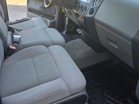 Used 2005 Ford F150 Lariat image 10