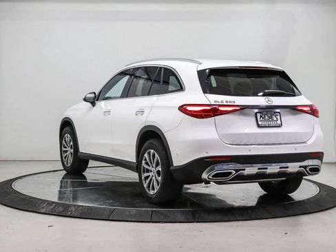 Used 2024 Mercedes-Benz GLC 300 image 2