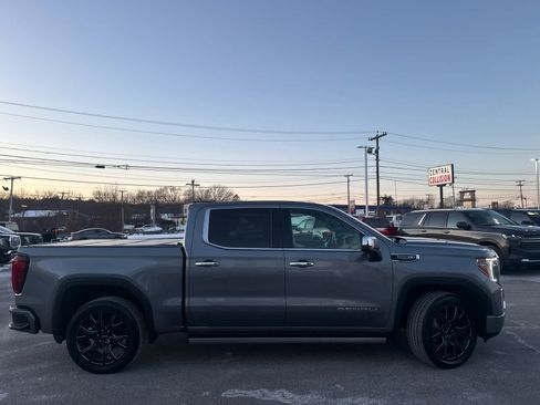 Used 2022 GMC Sierra 1500 Denali w/ Denali Premium Package image 8