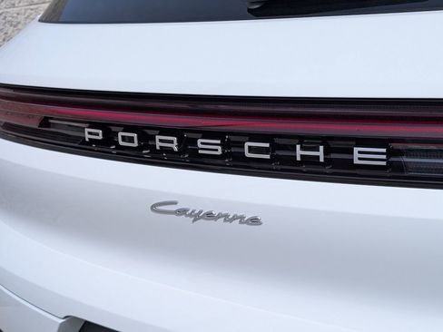 New 2026 Porsche Cayenne AWD/4WD image 33