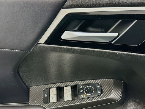 Used 2024 Mitsubishi Outlander SE image 15