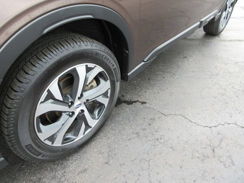 Used 2022 Subaru Outback Limited AWD/4WD image 13