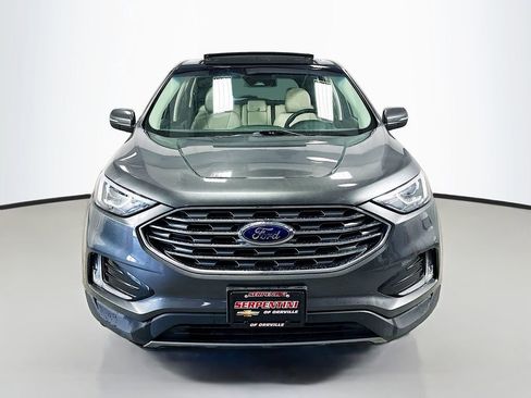 Used 2019 Ford Edge Titanium w/ Cold Weather Package AWD/4WD image 4