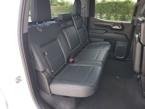 Used 2025 GMC Sierra 1500 SLT RWD image 21