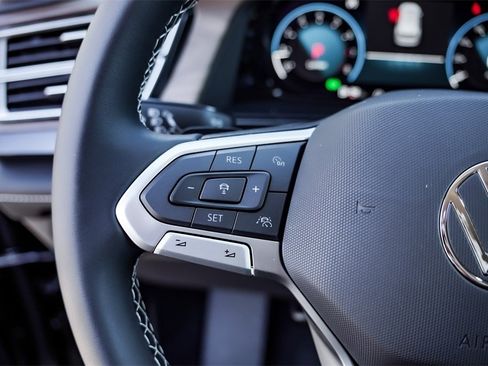 New 2026 Volkswagen Atlas SE image 15