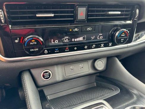 Certified 2023 Nissan Rogue SL w/ SL Premium Package AWD/4WD image 19