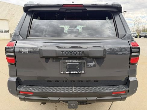 Used 2025 Toyota 4Runner TRD Off-Road Premium image 4
