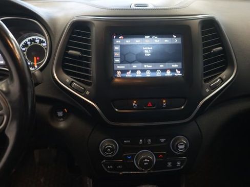 Used 2021 Jeep Cherokee Latitude Lux image 24