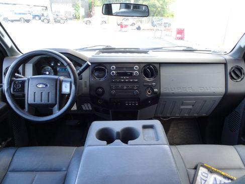 Used 2014 Ford F550 4WD SuperCab 162 WB 60 CA XL image 15