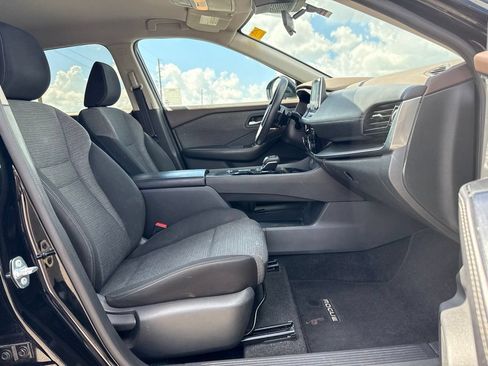 Used 2021 Nissan Rogue SV FWD image 10