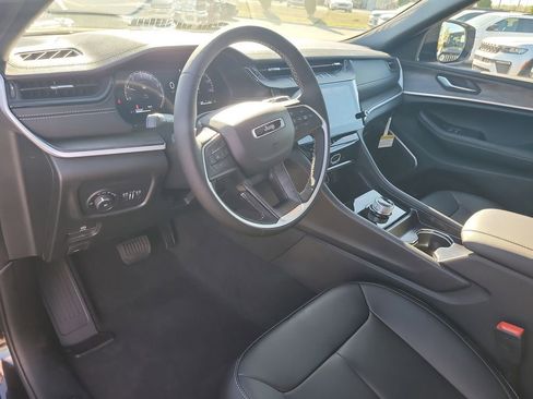 New 2026 Jeep Grand Cherokee L Limited RWD image 21