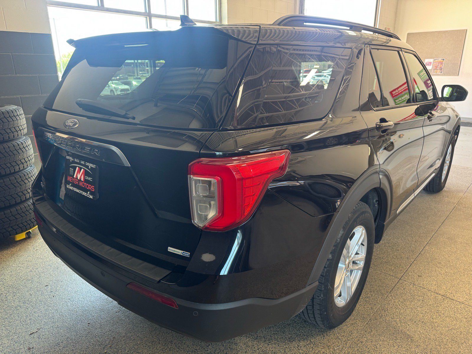 Used 2020 Ford Explorer XLT w/ Comfort Package AWD/4WD image 5