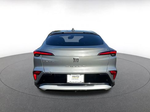 Used 2025 Buick Envista Sport Touring image 12