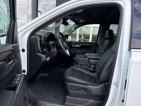 Used 2024 GMC Sierra 1500 SLT image 10