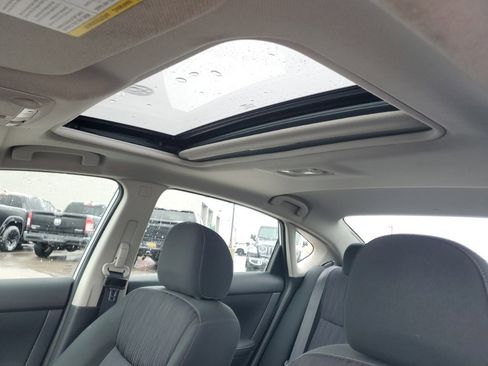 Used 2019 Nissan Sentra SV w/ Special Edition Package image 24