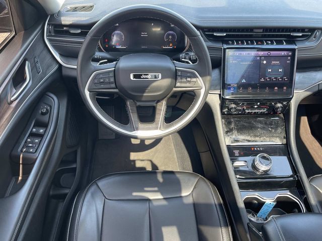 Used 2023 Jeep Grand Cherokee L Limited AWD/4WD image 14