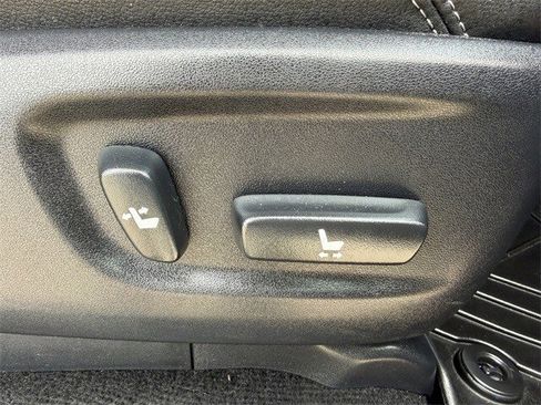 Certified 2024 Toyota 4Runner SR5 Premium image 31