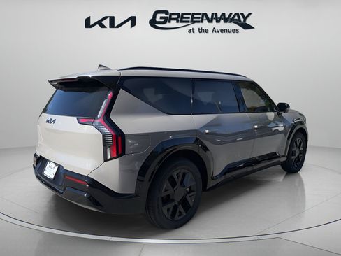 New 2026 Kia EV9 Land w/ Nightfall Edition Package image 4