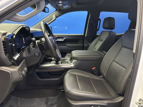 Used 2023 Chevrolet Silverado 1500 LTZ image 12