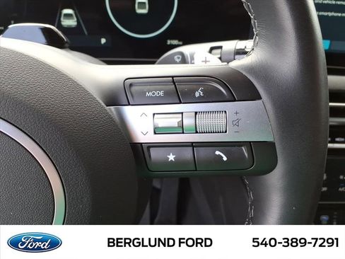 Used 2025 Hyundai Santa Cruz Limited AWD/4WD image 21