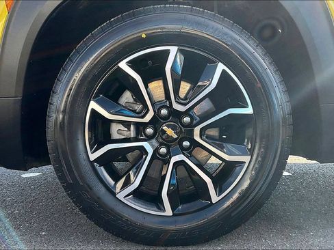 Used 2023 Chevrolet TrailBlazer ACTIV w/ Sun and Liftgate Package FWD image 33