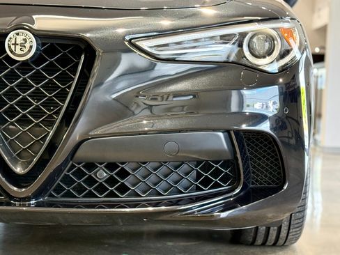 Used 2018 Alfa Romeo Stelvio Quadrifoglio w/ Driver Assist Dynamic Package image 9