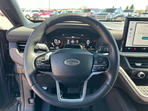 Used 2025 Ford Explorer Platinum w/ LUX Leather Package image 14