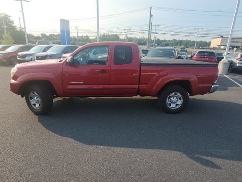 Used 2013 Toyota Tacoma 4x4 Access Cab w/ SR5 Pkg image 4